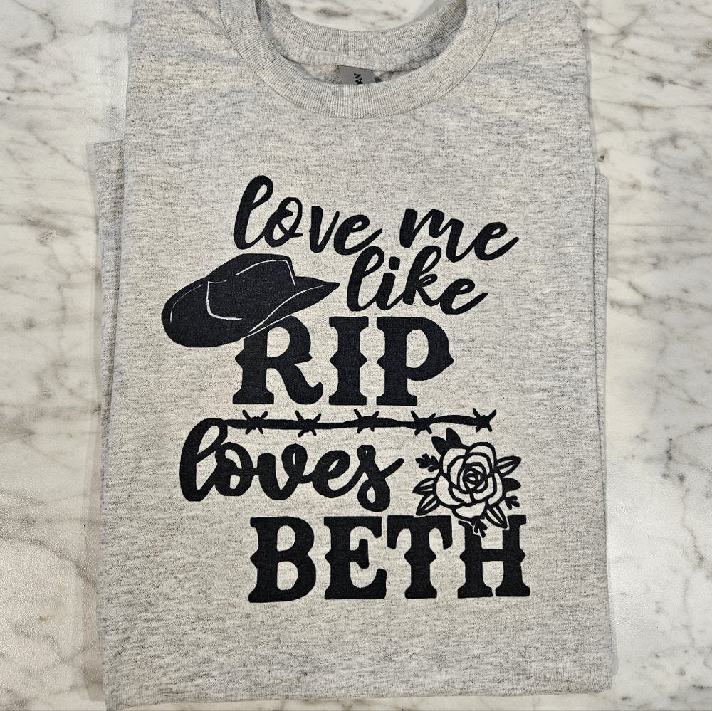 Yellowstone shirt rip loves beth popular trending cute western style